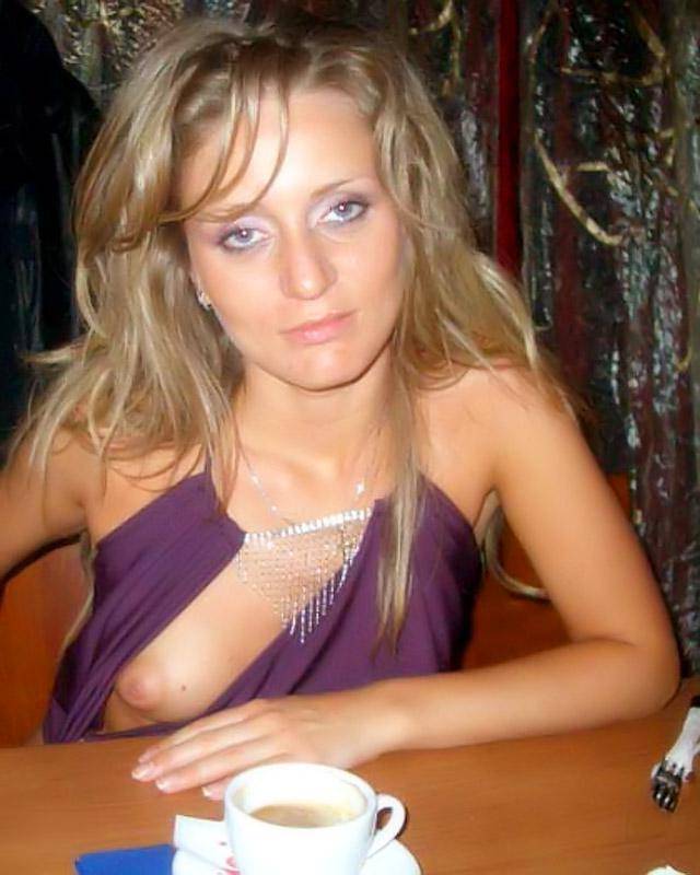 Пикантные места пьяных девушек на виду у публики 1 фотография