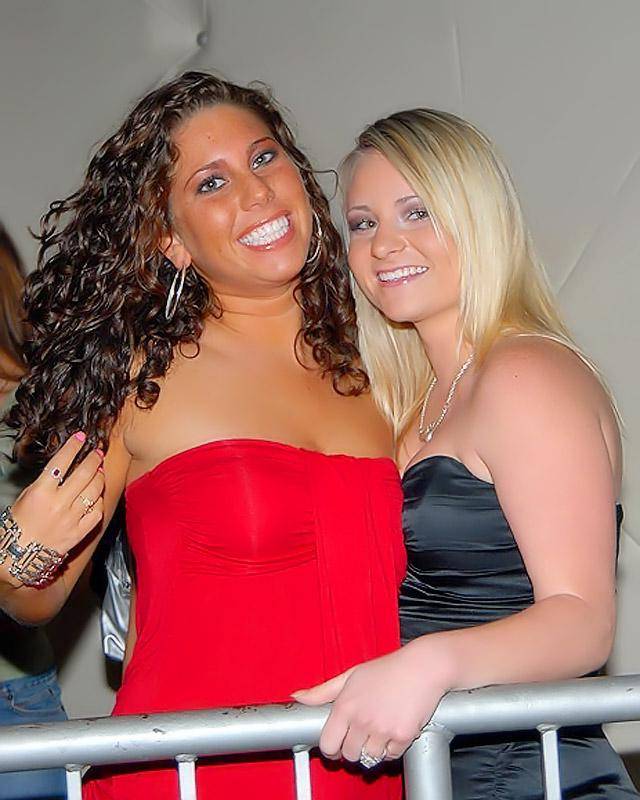 Девушка с маленькими сиськами уединилась с пацыком 3 фотография