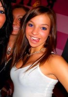 Развратные молодки показывают себя 15 фотография