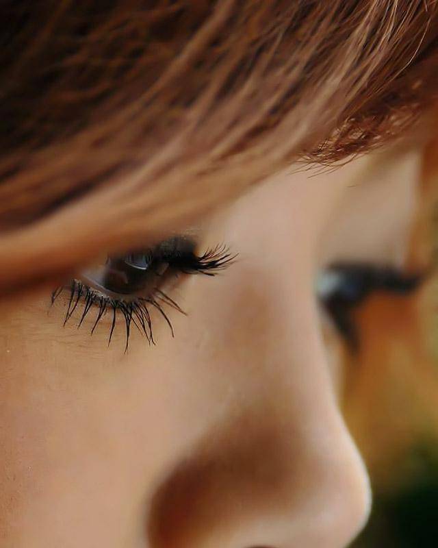 Азиатка в красивых трусиках показывает свою мохнатую письку 8 фотография