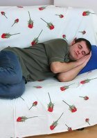 Доченька предложила своему парню оттрахать свою голодную мамашу, устроив секс в троем 1 фотография