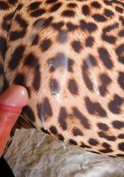 Фетиш ебля страстной парочки в комбинезонах 14 фотография