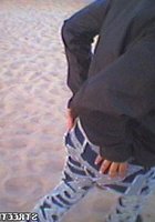 Мокрощелка сосет другу в лесу 9 фотография