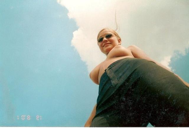 Деревенские нимфоманки в различных позах 15 фотография