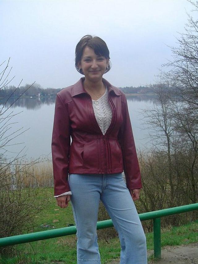 Конопатая Валька отдается за деньги 1 фотография