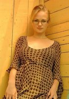 Яркая блондинка демонстрирует себя 11 фотография Яркая блондинка демонстрирует себя 11 фотография