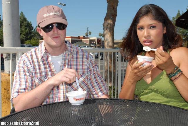 Первокурсница отдает попу любовнику 1 фотография