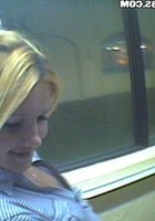 Парень подцепил улыбающуюся девушку 2 фотография Парень подцепил улыбающуюся девушку 2 фотография