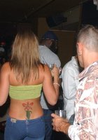 Шампанское ударило в голову и возбудило 7 фотография