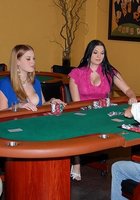 Проигравшие в карты, телки ебутся 1 фотография Проигравшие в карты, телки ебутся 1 фотография