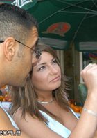 Два огурца засажены в дырочки 3 фотография Два огурца засажены в дырочки 3 фотография