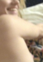 Снял на камеру уличную шалаву 28 фотография Снял на камеру уличную шалаву 28 фотография