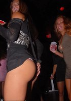 Публичный секс на тусе 5 фотография Публичный секс на тусе 5 фотография