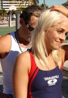 Затащил блондинку в фургон 3 фотография Затащил блондинку в фургон 3 фотография