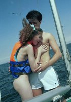 Секс на яхте запечатлен в порно фото 2 фотография Секс на яхте запечатлен в порно фото 2 фотография