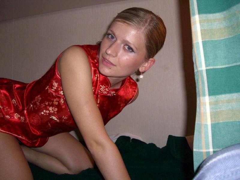 Восхитительная краля разделась и потрахалась 1 фотография