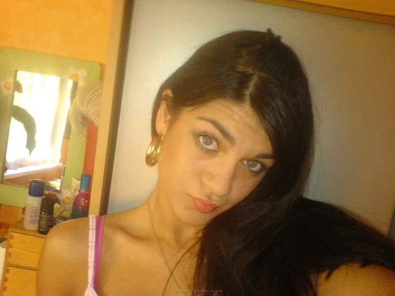 Арабка позволила себе снять паранджу 5 фотография