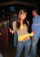 Выпившая сучка шалит на вечеринке 7 фотография Выпившая сучка шалит на вечеринке 7 фотография