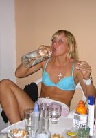 Пьяная бабенку уснула после разврата на вечеринке 7 фотография Пьяная бабенку уснула после разврата на вечеринке 7 фотография