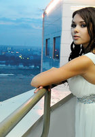 Красивая тинка оголилась для мужского журнала 7 фотография