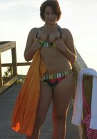 Болгарская телка охотно ласкает член в гостинице 14 фотография