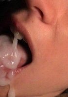 Телки сосут ради камшота на лицо или сиськи 32 фотография