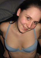 Сучка делает клевый минет парню после игры с анусом 4 фотография