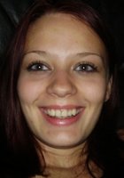 Озорная потаскушка всюду готова засветить интимные места 1 фотография