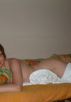 Голая сучка готова удовлетворять сексуальные потребности мужчины 20 фотография