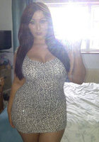 Краля оголила отличный пердак на улице 3 фотография