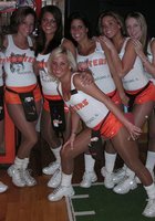 Сексуальные официантки работают в специфическом кафе 9 фотография