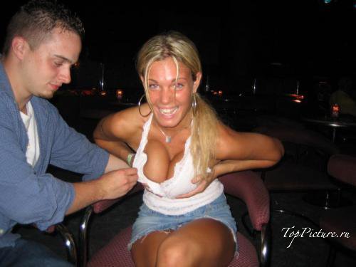 Симпатичные девки часто тратят время на разврат 10 фотография