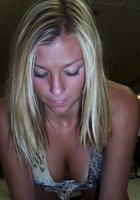 Марамойка без стыда показывает голое тело в разных местах 21 фотография