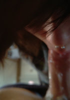 Молодая симпатяга с тату любит сосать пенис в квартире и насаживаться на него писей 8 фотография